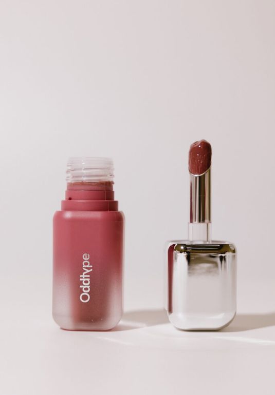 Блеск для губ ODDTYPE Unseen Balloon Tint [877 Rizz] 3g