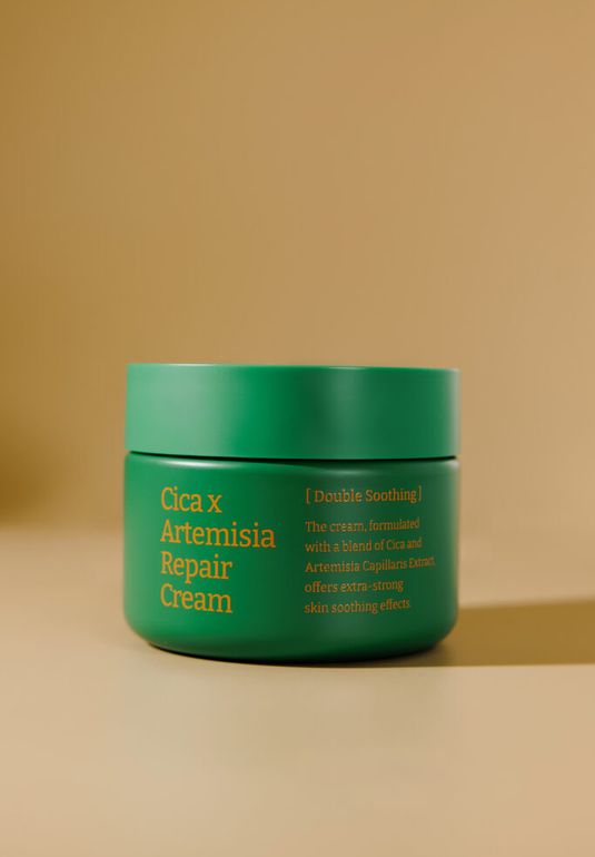 BU// Успокаивающий крем с экстрактом полыни и центеллы для чувствительной Vely Vely Cica Х Artemisia Repair Cream 60ml