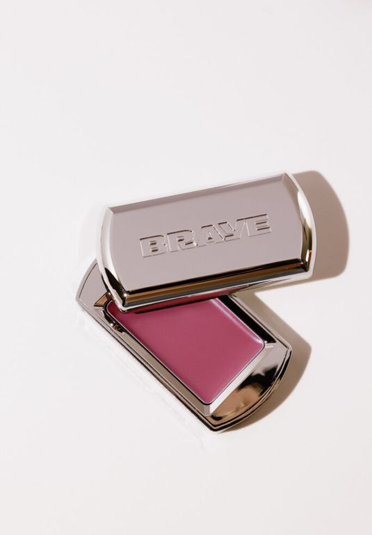 Сияющий бальзам-аксессуар для губ BRAYE Lipsleek [06 Plucky] 2,3g