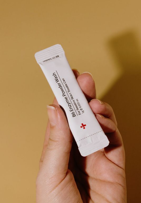 Очищающая энзимная пудра для проблемной кожи в стике CU Dr. Solution B6 Enzyme Powder Wash 1г