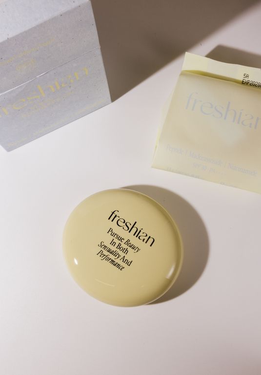 Компактное тональное средство для лица на основе пептидов №P201 Freshian Egg Like Peptaserum Vegan Cushion №P201 SPF30/PA++ 13г*2 