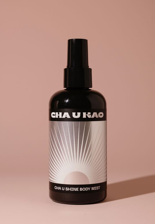 Мерцающий спрей для тела CHA U KAO CHA U SHINE SILVER LIGHT body mist 200 мл