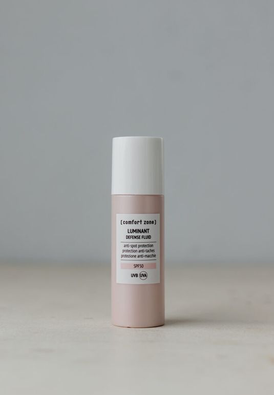 Защитный крем-флюид против пигментации SPF50+ Comfort Zone Luminant Defense Fluid SPF 50 - 30 ml