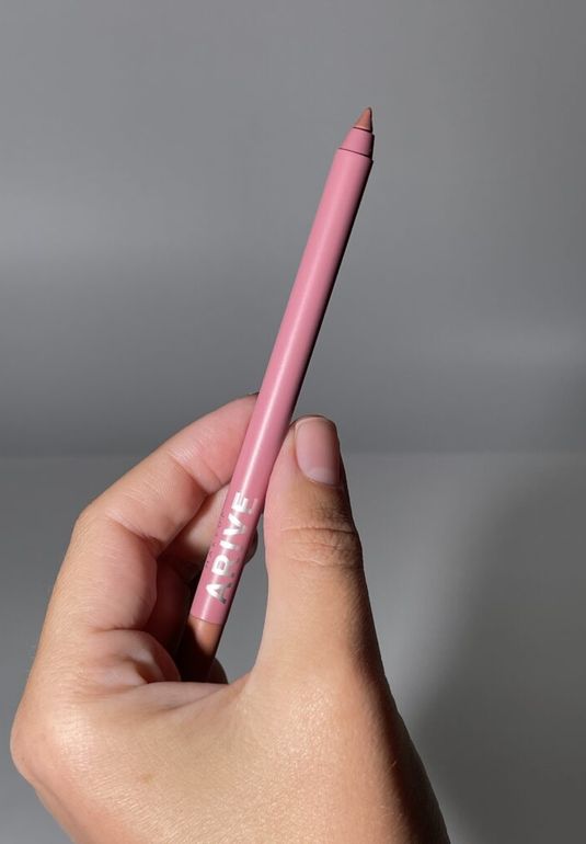 Стойкий карандаш для губ Arive Makeup Long Lasting Lip Pencil [01 Latte Art] 1,4г