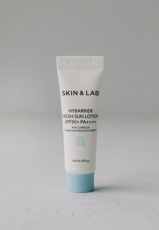 Почти даром// Увлажняющий солнцезащитный крем для лица и тела SKIN&LAB Hybarrier Fresh Sun Lotion SPF50+ PA++++ 10мл