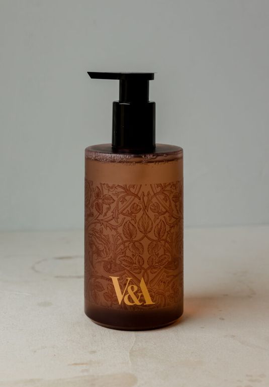 Гель для душа с ароматом V&A Scented Body Wash [Herbaceous Petal] 450 ml