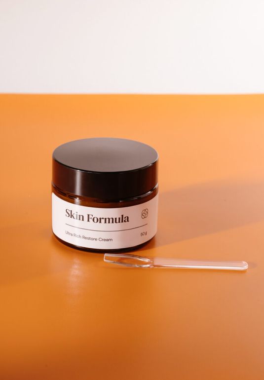 Ультра - обогащенный, питательный и регенерирующий крем Skin Formula Ultra Rich Restore Cream, 50г