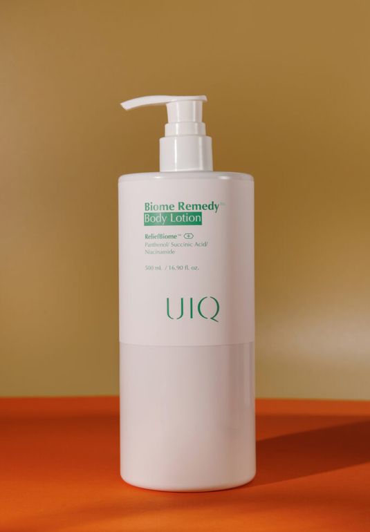 Легкий успокаивающий лосьон для тела с постбиотиками и пантенолом UIQ Biome Remedy Body Lotion 500ml