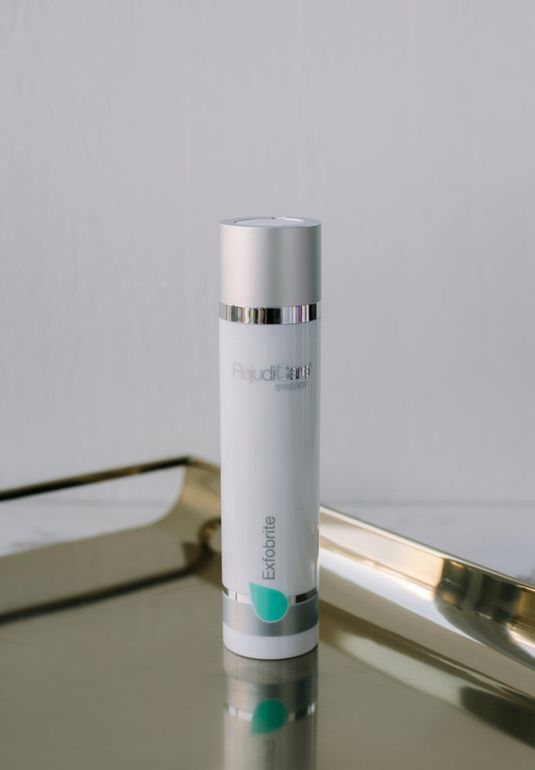 Мягкий, отшелушивающий гель с AHA кислотами REJUDICARE Exfobrite 50ml