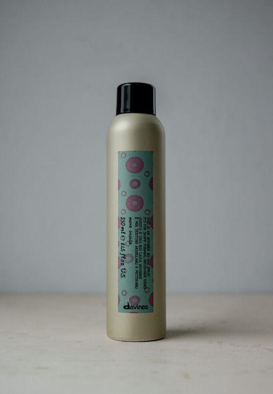 Невидимый лак без аэрозоля для формирования и моделирования образов DAVINES More Inside Invisible No Gas Spray 250ml