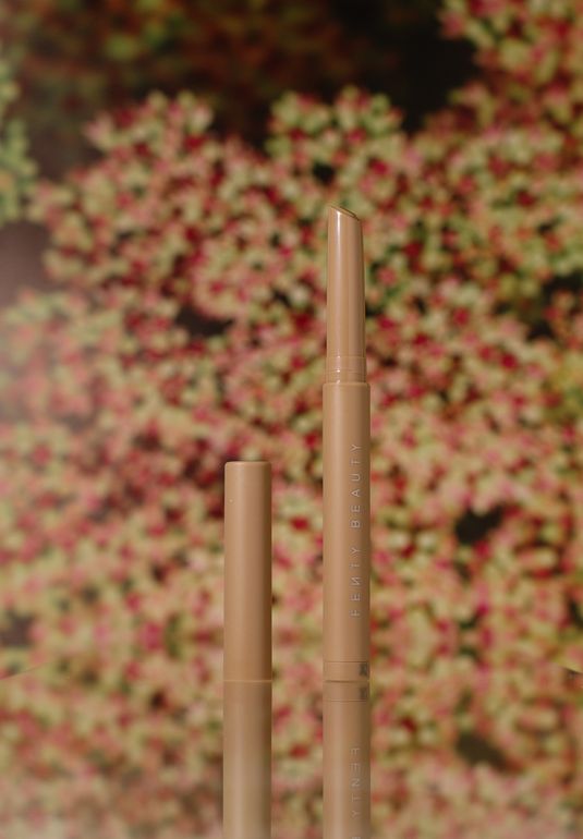 Стойкие тени для век в стиках [Amber] Fenty Beauty Shadowstix Longwear Eyeshadow Stick 10мл