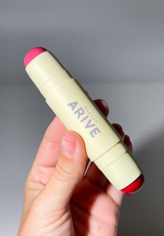 Двойные румяна в стике Arive Makeup Duo Blush Stick Soft Matte&Dewy [07 Berry Veil] 10,8g