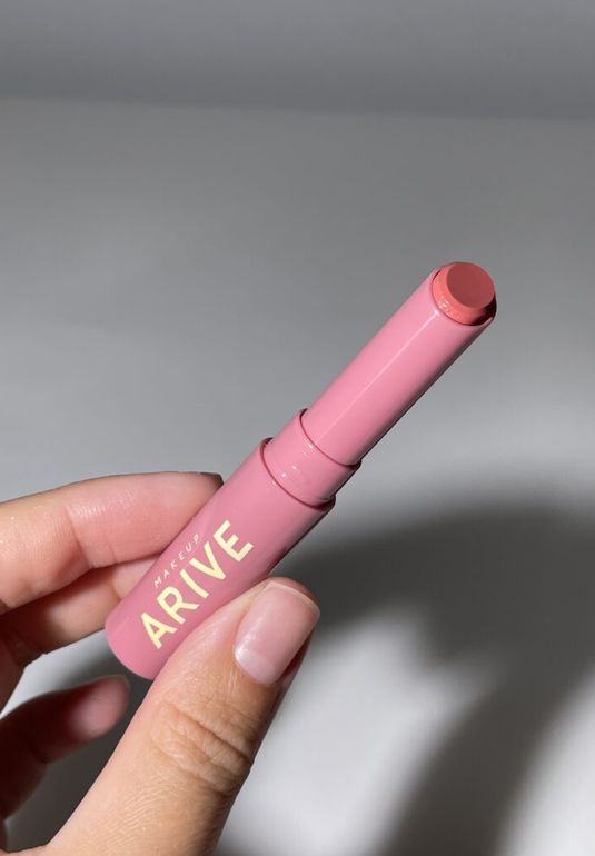 Увлажняющая помада Arive Makeup Balm Lipstick [07 Looking Good] 2г