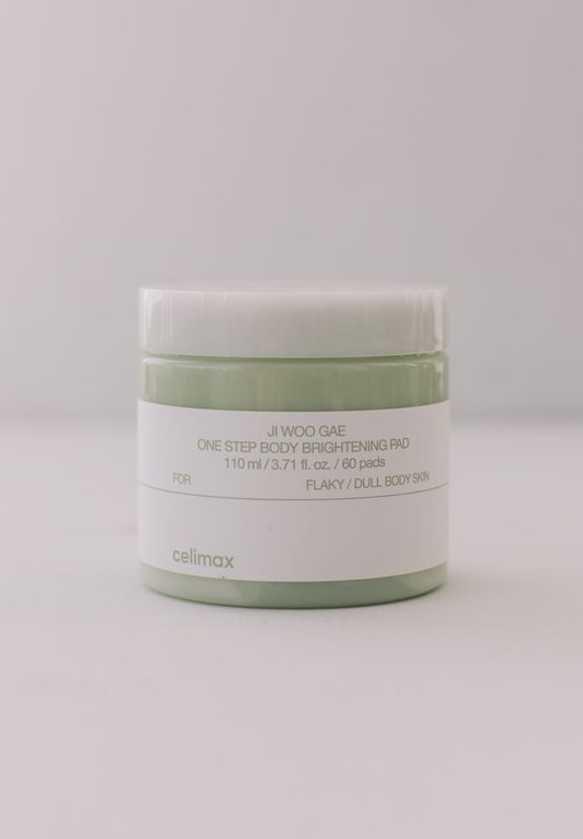 Осветляющие пэды для тела с  PHA кислотами Celimax Ji Woo Gae One Step Body Brightening Pad 110ml (60 шт)