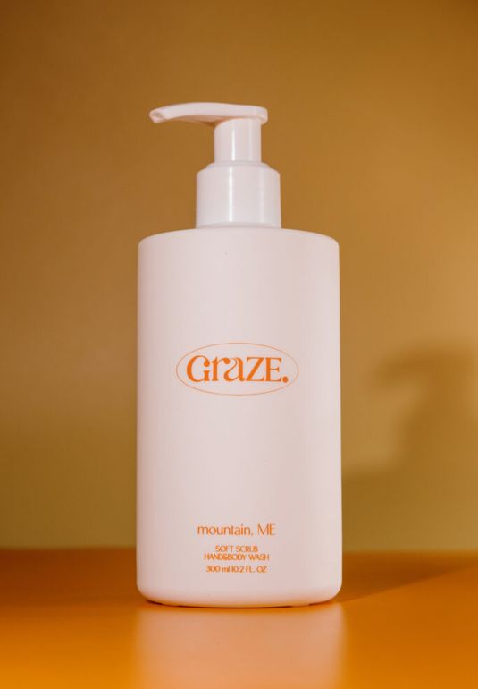 Парфюмированный пилинг-гель для мытья рук и тела Grazepoint ME Soft Scrub Hand&Body Wash 300ml