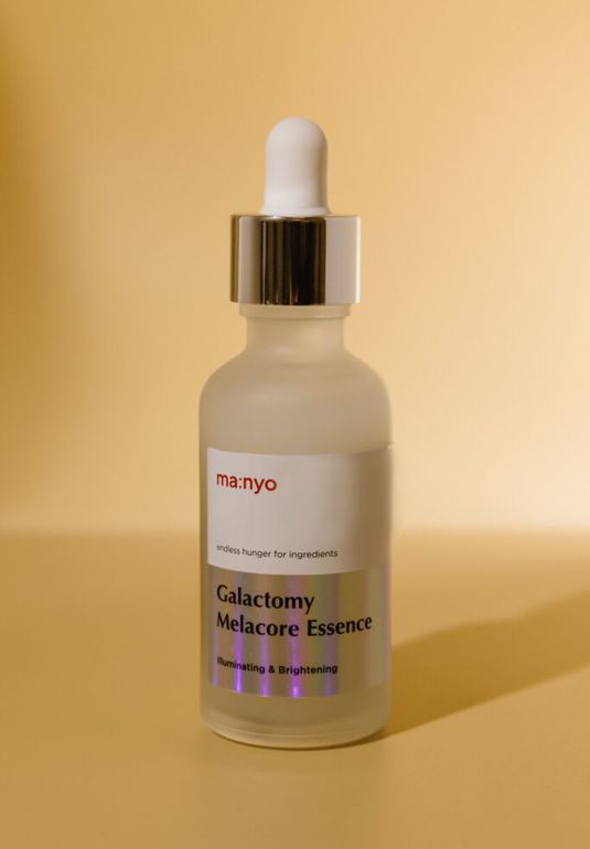 Осветляющая сыворотка Manyo Galactomy Melacore Essence 50ml