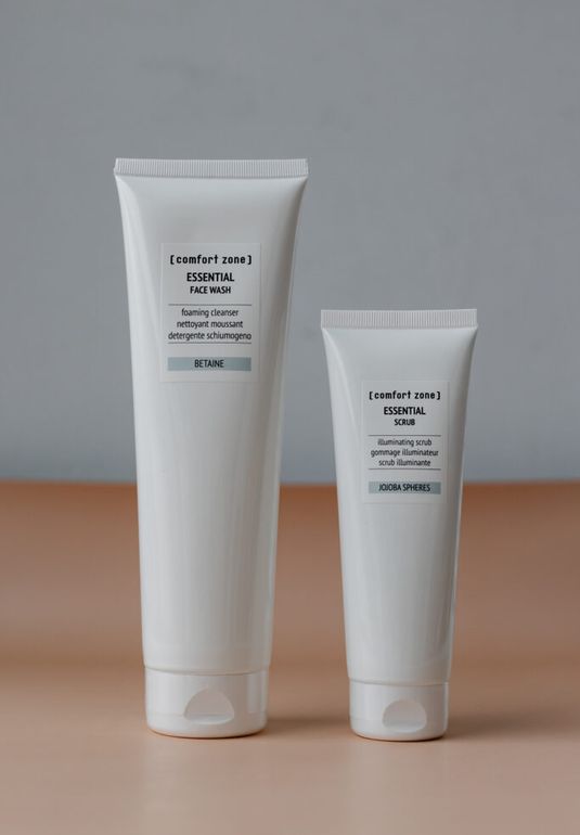 Почти даром// Двойной объем Comfort Zone Essential Double Size Kit (300мл, 120мл)