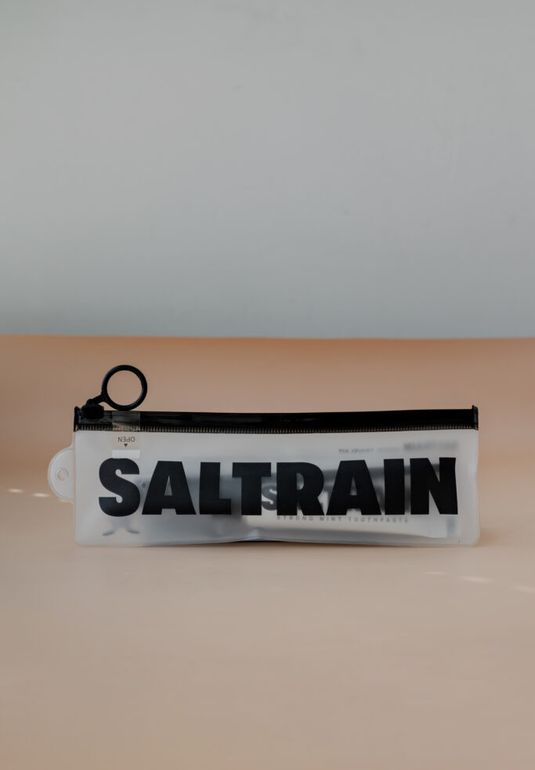 Дорожный набор чёрный SALTRAIN Travel Kit Black (Зубная паста Strong Mint 30g + зубная щётка)