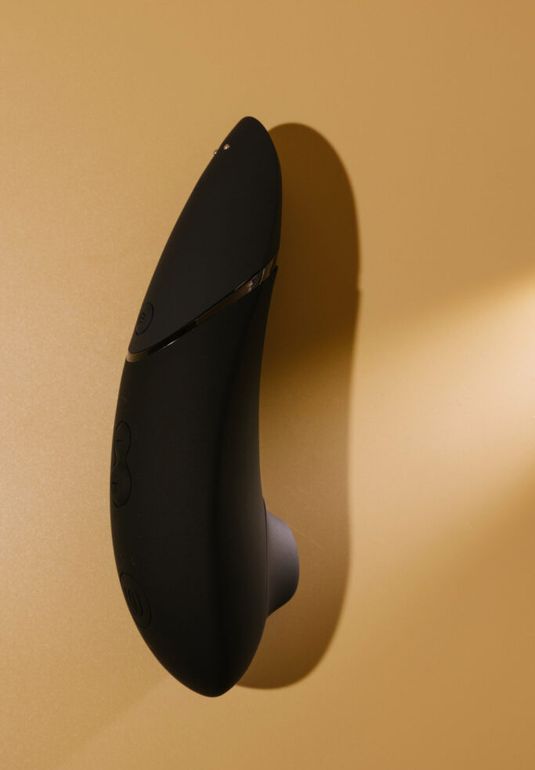 Бесконтактный клиторальный стимулятор черный Womanizer Next