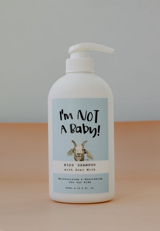 Детский шампунь с козьим молоком I'm Not A Baby Kids Shampoo 500ml