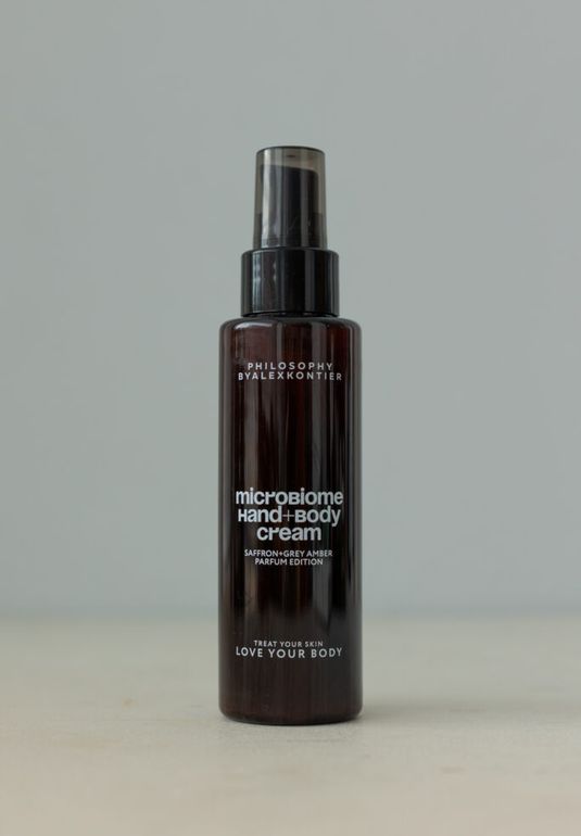BU// Крем для рук и тела с комплексом защиты микробиома кожи Philosophy By Alex Kontier Microbiome Hand+Body Cream Saffron+Gray Amber Parfum Edition 100ml