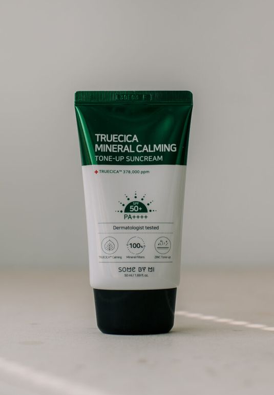 Солнцезащитный крем на физических фильтрах SOME BY MI Truecica Mineral 100 Calming Sun Cream 50ml