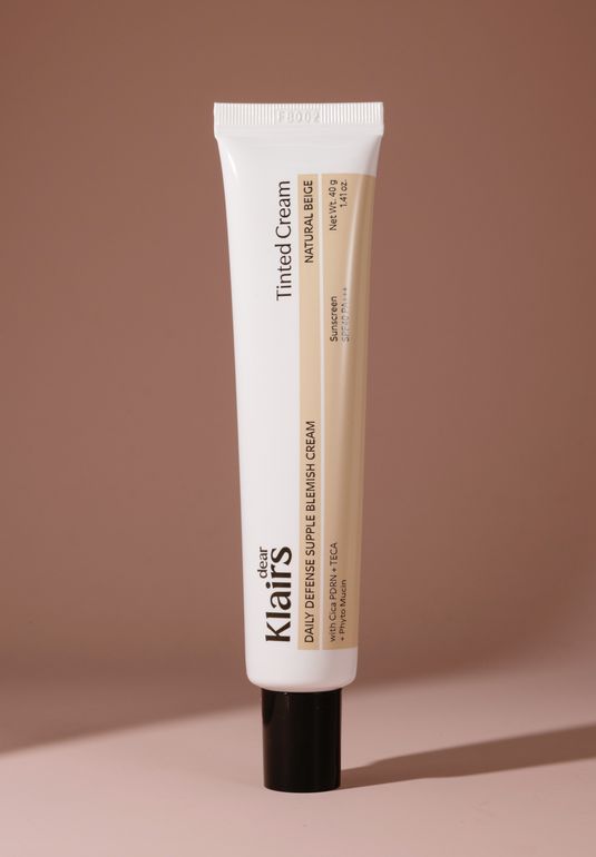 Невесомый тональный крем [Натуральный бежевый/Natural Beige] KLAIRS Daily Defense Supple Blemish Cream SPF40 PA+++ 40г