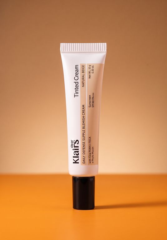 Невесомый тональный крем в дорожном формате [Бежевая слоновая кость/Natural Beige] KLAIRS Daily Defense Supple Blemish Cream SPF40 PA+++ 10г