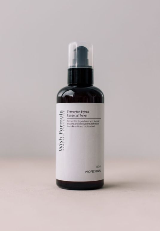 Увлажняющий и питающий тоник с комплексом растительных экстрактов Wish Formula Fermented Hydra Essential Toner 180 ml