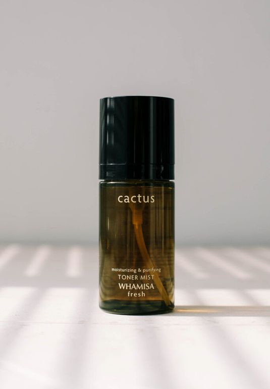 Мист-активатор сияния на основе экстракта кактуса опунции с AKA-кислотами WHAMISA Cactus Moisturizing & Purifying Toner Mist 60ml