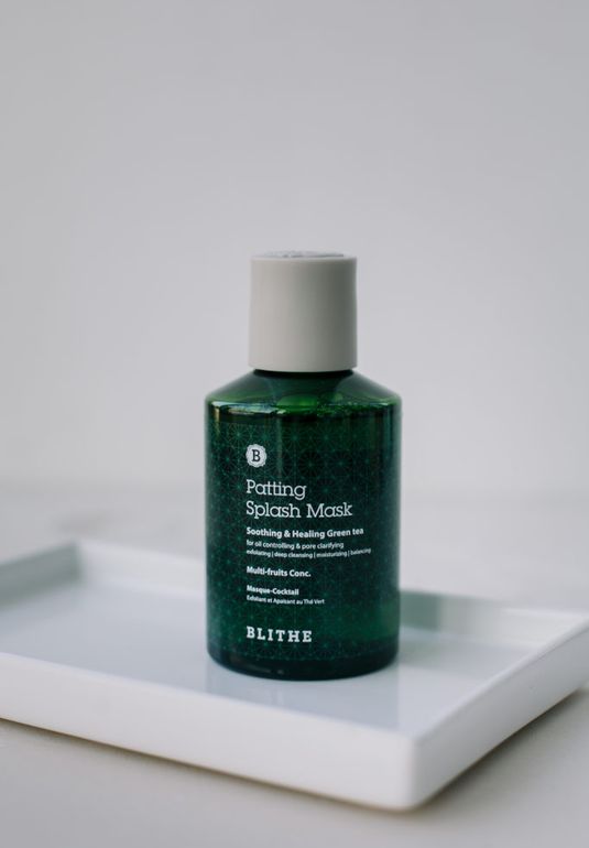 Сплэш-маска для восстановления "Смягчающий и заживляющий Зеленый чай" BLITHE Patting Splash Mask Soothing & Healing Green Tea 150ml