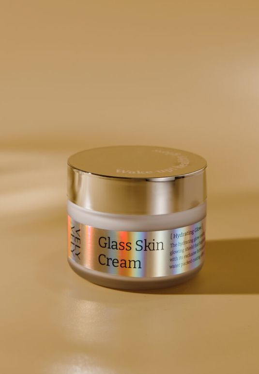 Осветляющий крем с глянцевым финишем Vely Vely Glass Skin Cream 60ml