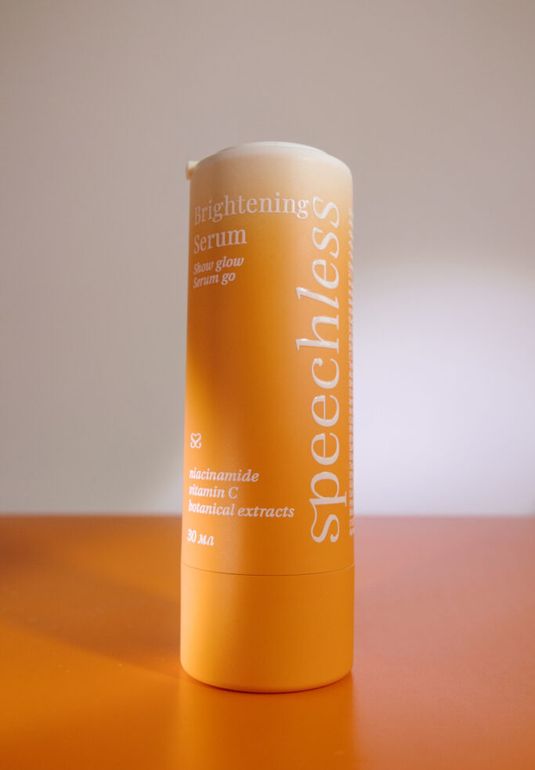 Нежная сыворотка с витамином С для сияния выравнивания тона SPEECHLESS Brightening Serum 30ml