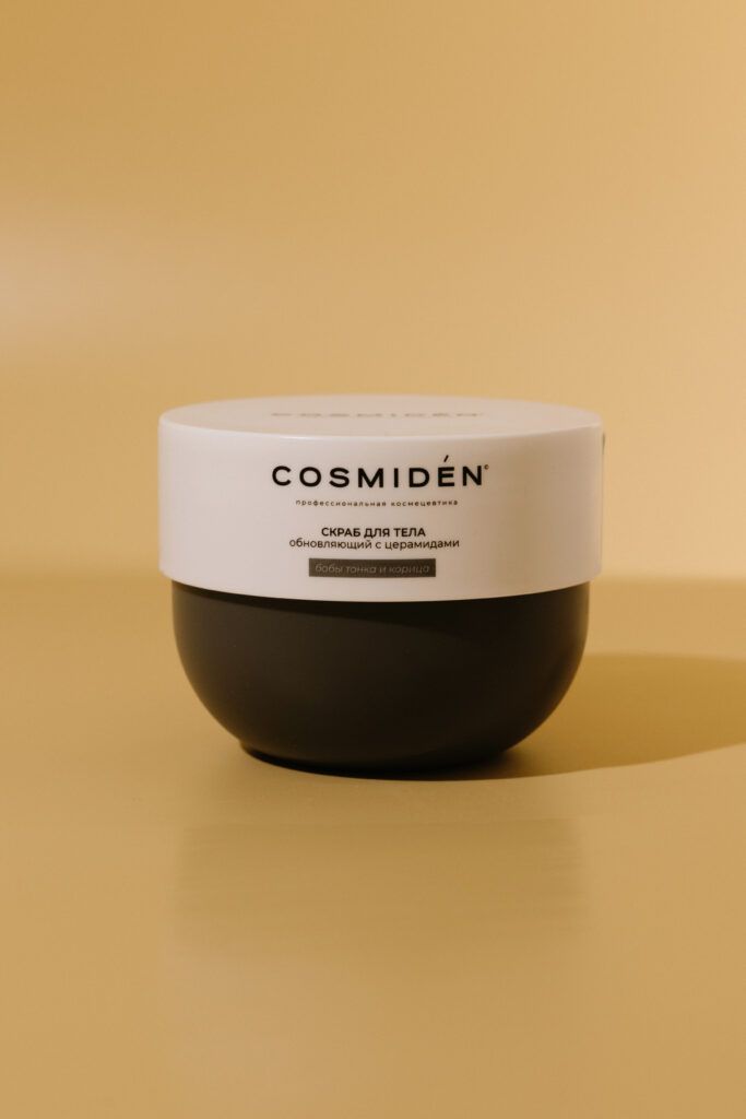 Cкраб для тела с церамидами "бобы тонка и корица" COSMIDEN 250ml