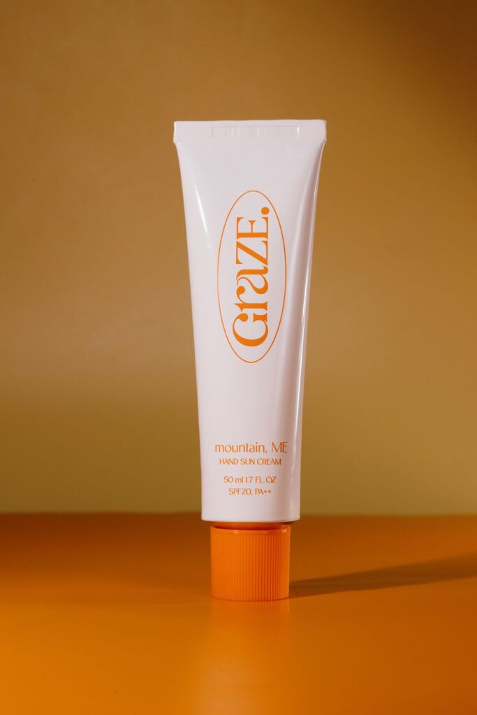 Парфюмированный солнцезащитный крем для рук Grazepoint Mountain ME Hand Sun Cream SPF20+PA++ 50ml