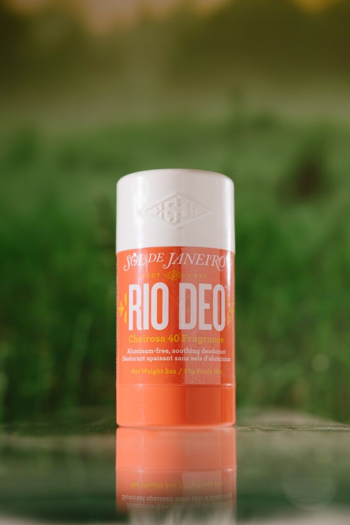 

Дезодорант с нотами черной амбры, сливы и ванили Sol de Janeiro Rio Deo Cheirosa '40 57g