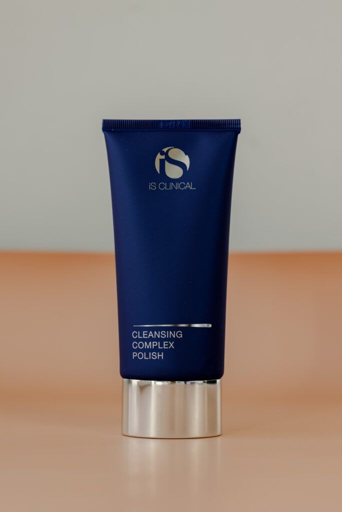 Гель-скраб для очищения кожи Is Clinical Cleansing Complex Polish 120ml