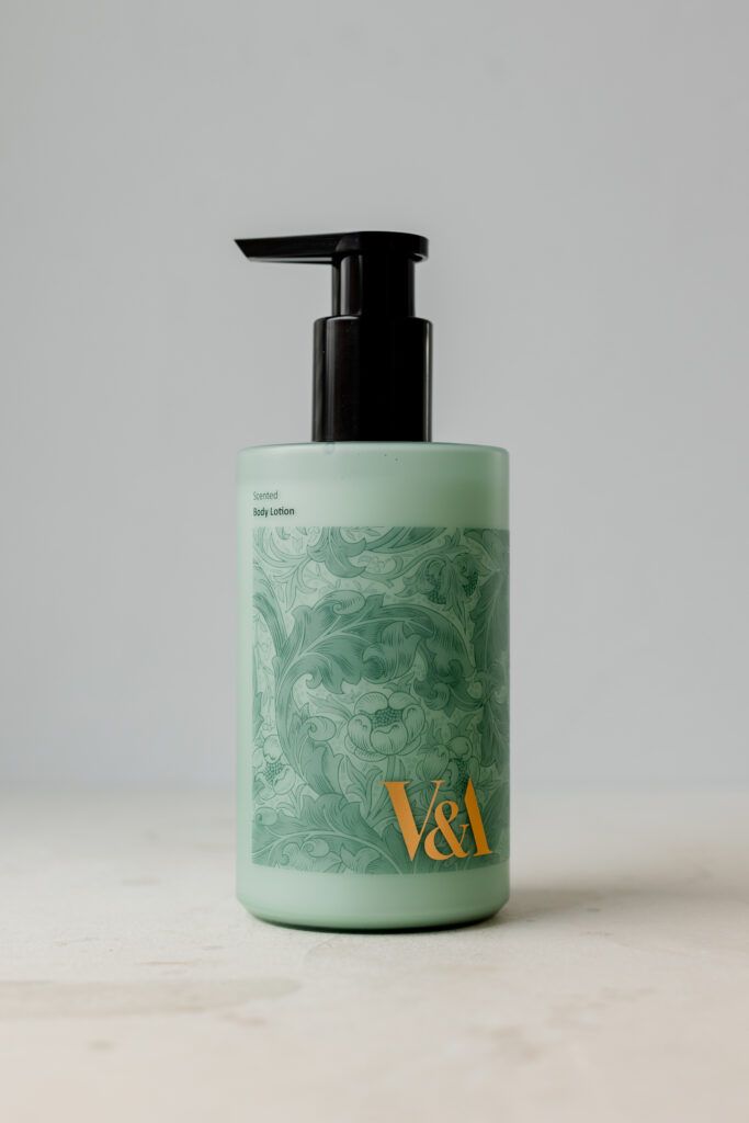 BU// Лосьон для тела с ароматом [Свежий букет] V&A Scented Body Lotion [Fresh Bouquet] 450ml
