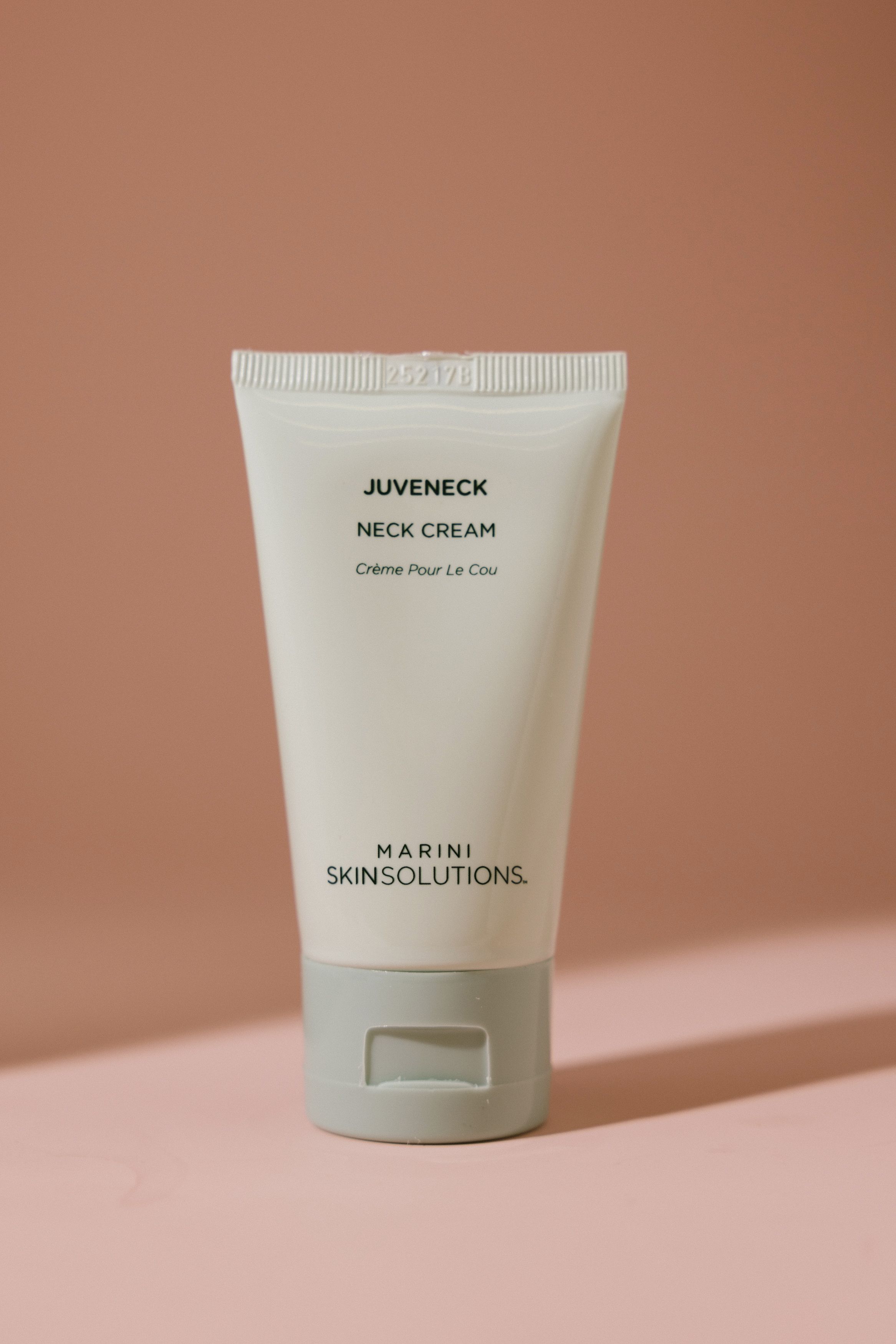 

Омолаживающий лифтинг-крем против дряблости кожи шеи и декольте Marini SkinSolutions Juveneck Neck Cream 57г