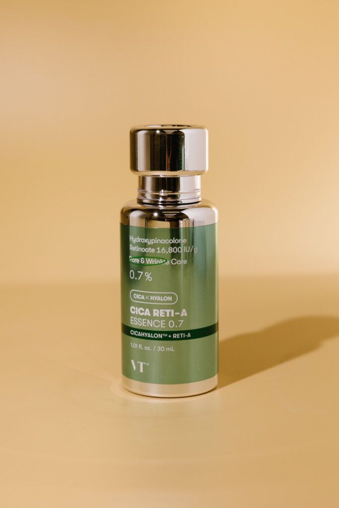 Эссенция для лица с ретинолом и центеллой VT Cica Reti-A Essence 0.7 30ml