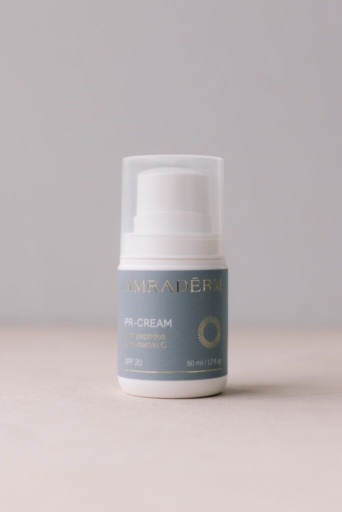  Дневной омолаживающий крем AMRADERM PR-Cream with peptides and vitamin C SPF 20 50 ml