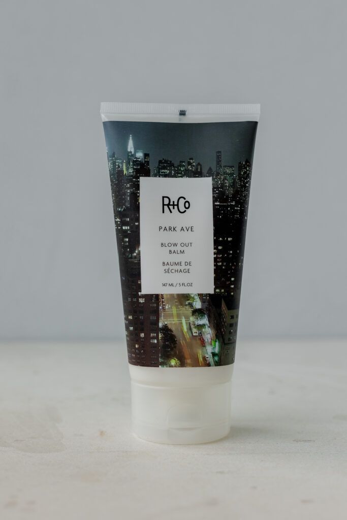 

BU// ПАРК АВЕНЮ бальзам для объемной укладки R+Co PARK AVE Blow Out Balm 147ml