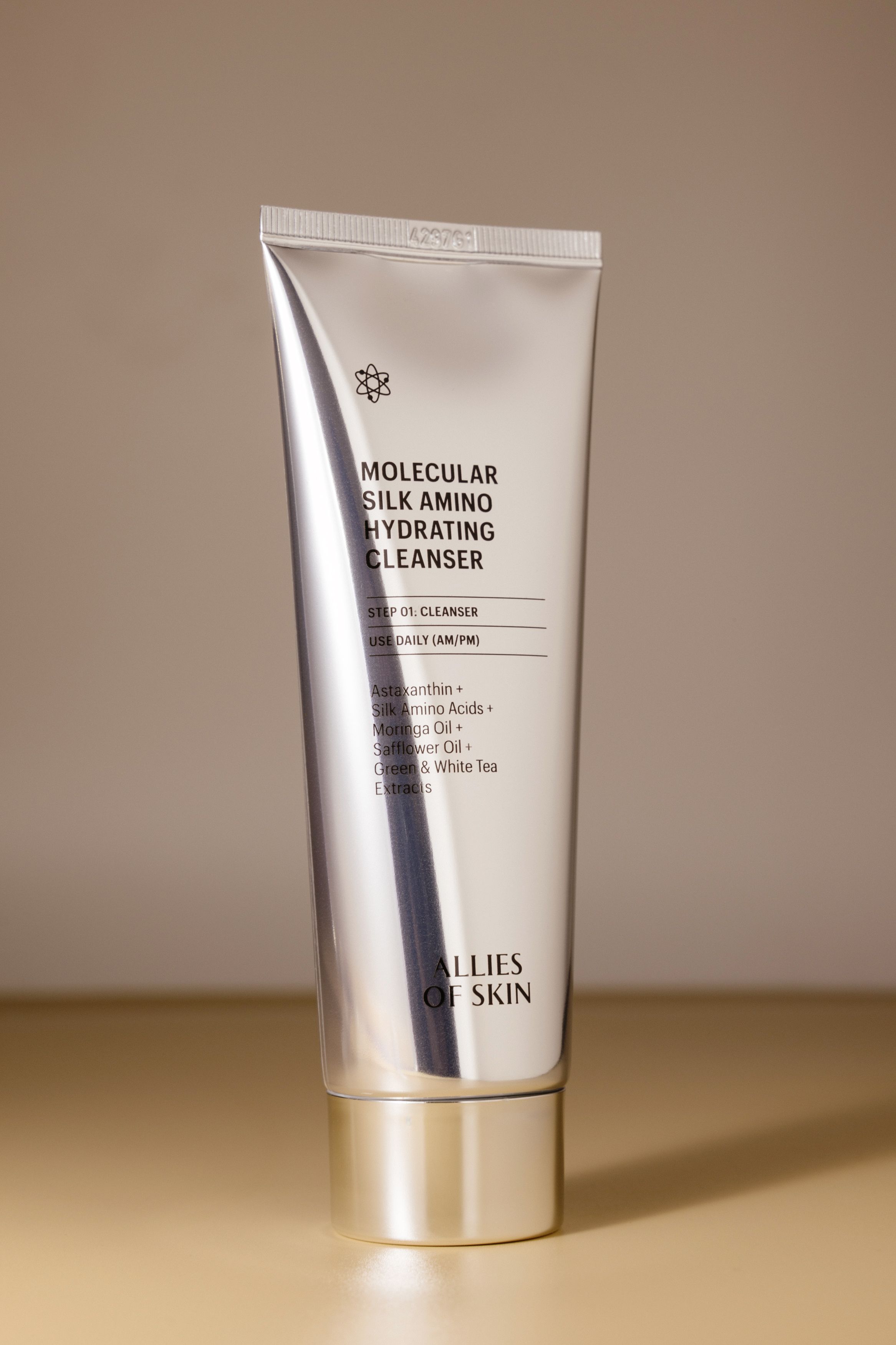 

Гель для умывания с аминокислотами ALLIES OF SKIN Molecular Silk Amino Hydrating Cleanser 100ml