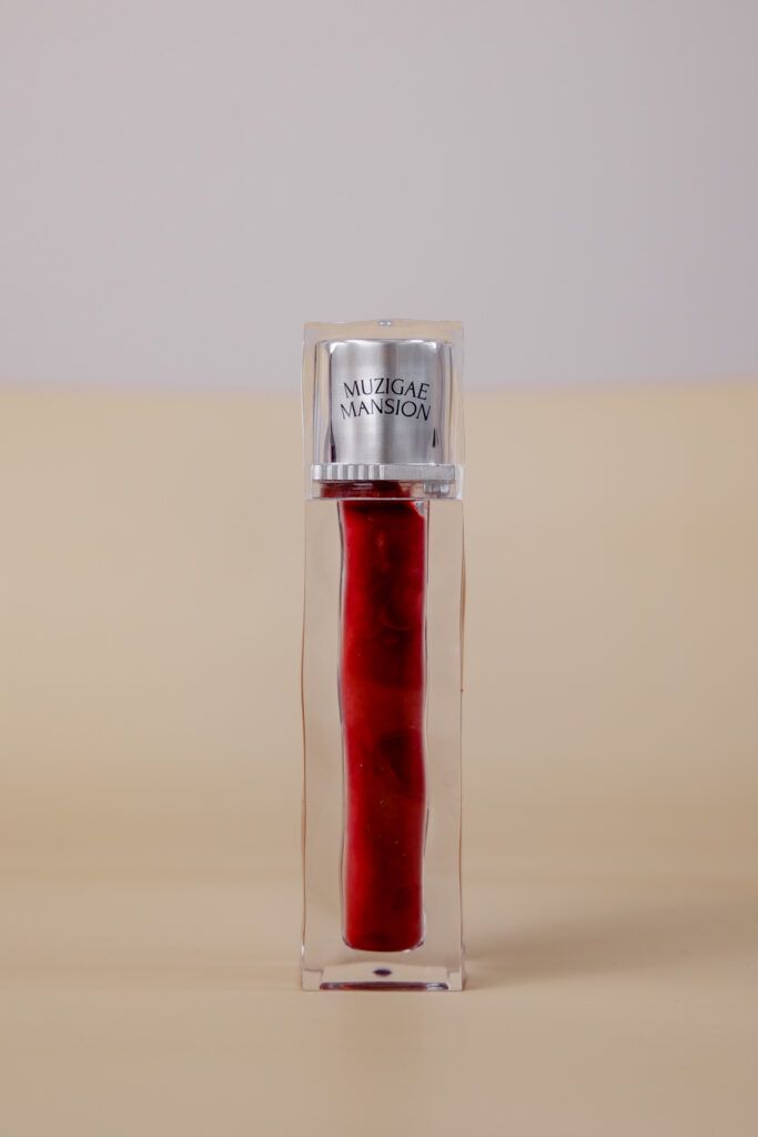 BU// Блеск для губ MUZIGAE MANSION Icy Glow [05 Tempting] 5.3ml