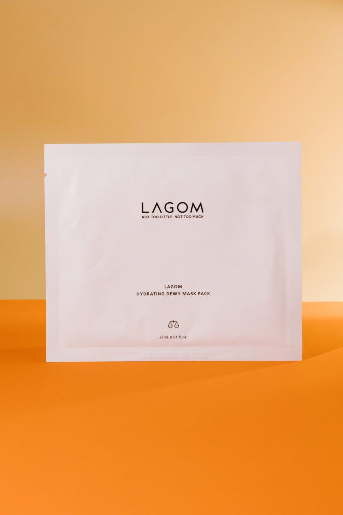 Увлажняющая маска для лица Lagom Hydrating Dewy Mask Pack 27ml