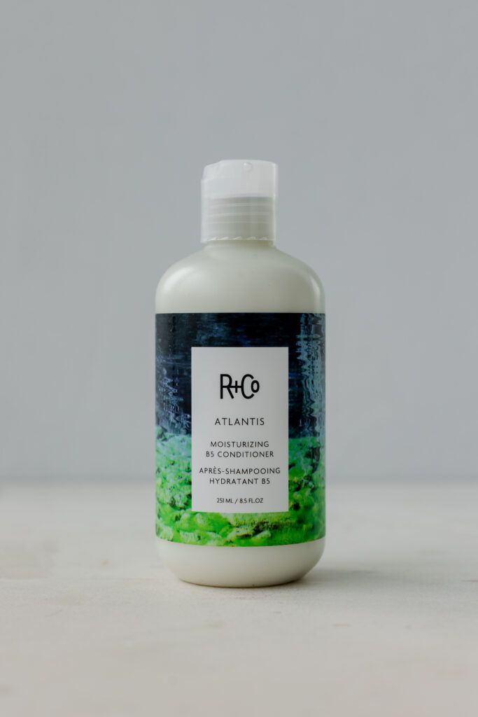 

BU// АТЛАНТИДА кондиционер для увлажнения с витамином В5 R+Co ATLANTIS Moisturizing B5 Conditioner 251ml