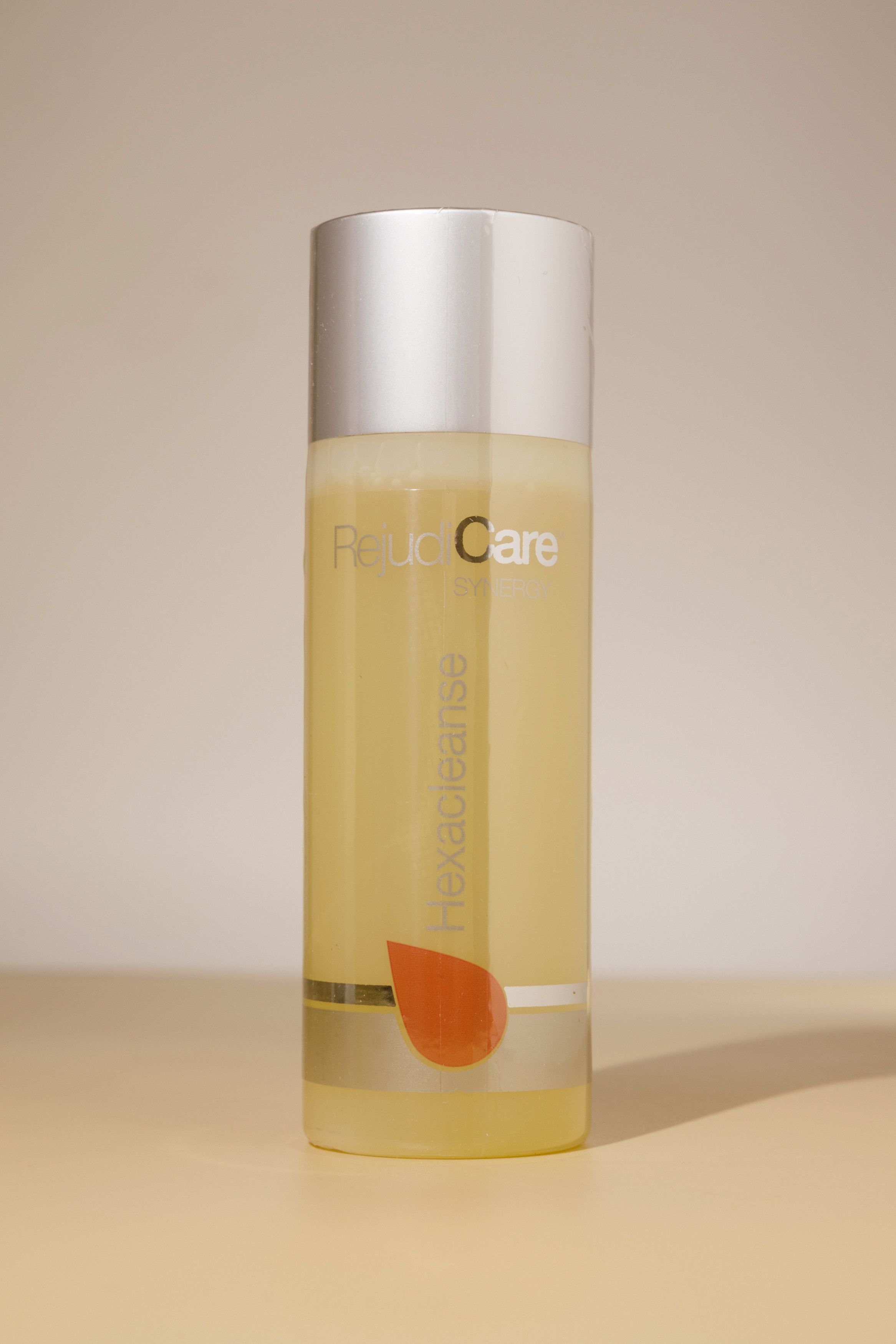 Деликатное средство для ежедневного умывания REJUDICARE Hexacleanse 150ml 5990₽