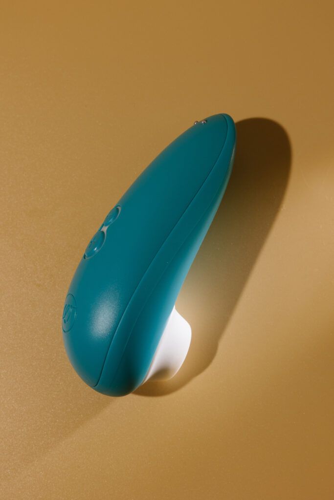 Бесконтактный клиторальный стимулятор бирюзовый Womanizer Starlet 3