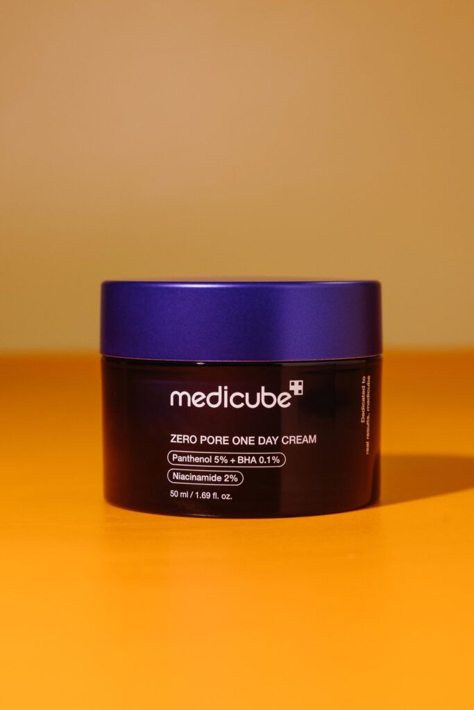 Себорегулирующий крем для лица medicube Zero Pore One Day Cream 50ml