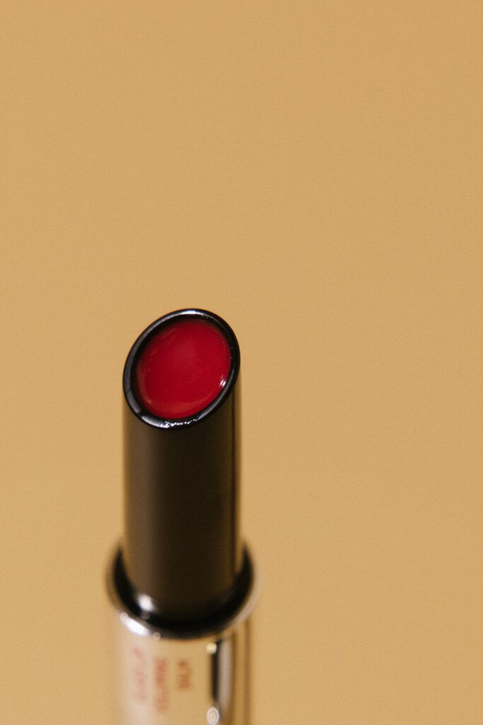BU// Тающий бальзам для объема губ – розовый Vely Vely Glass Lip Voluming Balm – 04 Plum Pink 1.7g